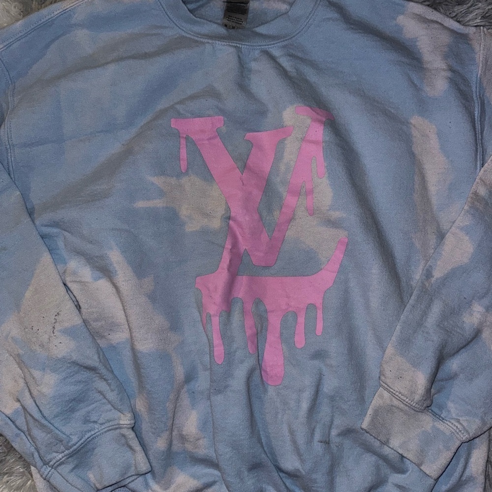 Gildan Blue and Pink Drip Logo Sweatshirt - EUC Medium